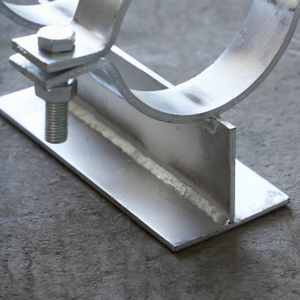 Penyangga Pipa Berinsulasi Baja Karbon Penyangga Sepatu Terisolasi untuk Pipa Dengan Dua Baut